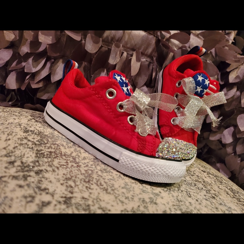 Dazzling hand custom shoes